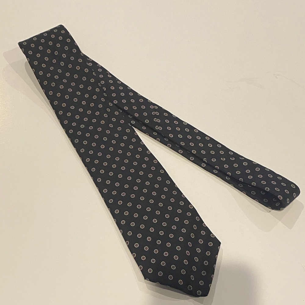 Elegant Black Polka Dot Tie